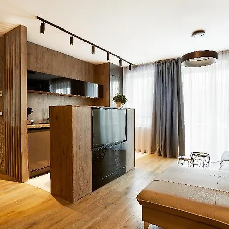 Hotel Promenada 3*