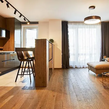 Promenada Hotel